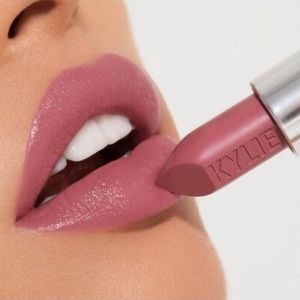 Kylie Lip Creme Lipstick